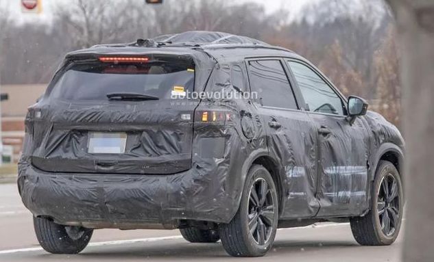 全新一代奇骏新消息!换装2.0T发动机?分体式头灯?