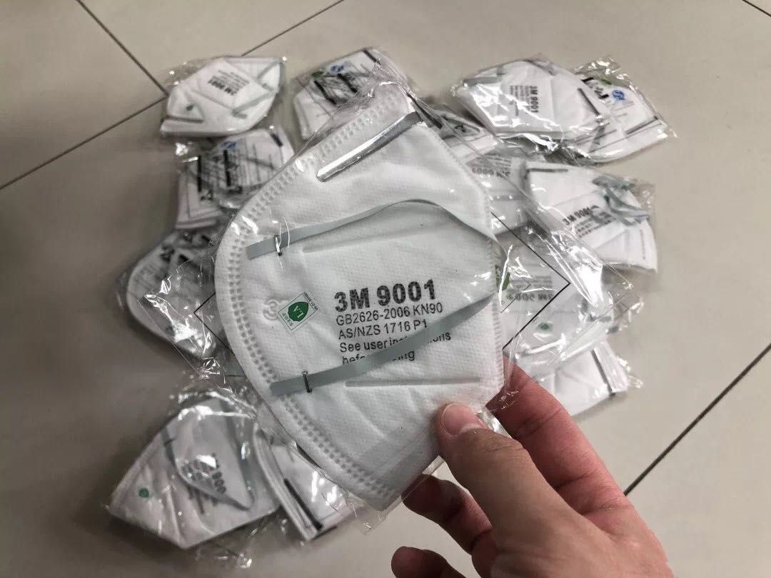 查获的假口罩,警方供图。