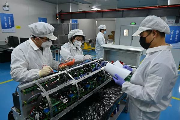 2月10日，位于临港海洋高新园区的上海亨通海洋装备有限公司节后复产。刘歆摄