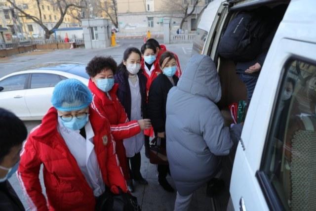 哈尔滨市第一医院整建制接管六院两个病区 呼吸科专家蒋力学博士统领这支“劲旅”