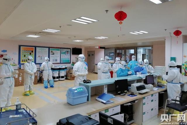 浙大二院支援湖北医疗队昨日整建制接收近30名病人