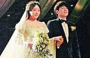 曾被前妻公开控诉家暴和非法追踪,他再婚了