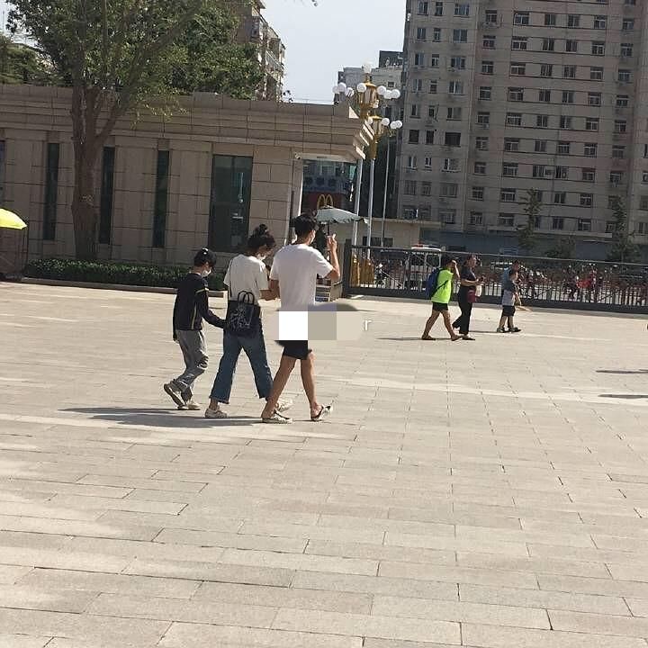 这对夫妻的迷惑行为大赏又来了…