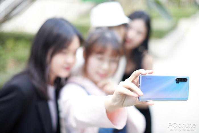 喜欢自拍的女生注意了！这里有一份秘籍送给大