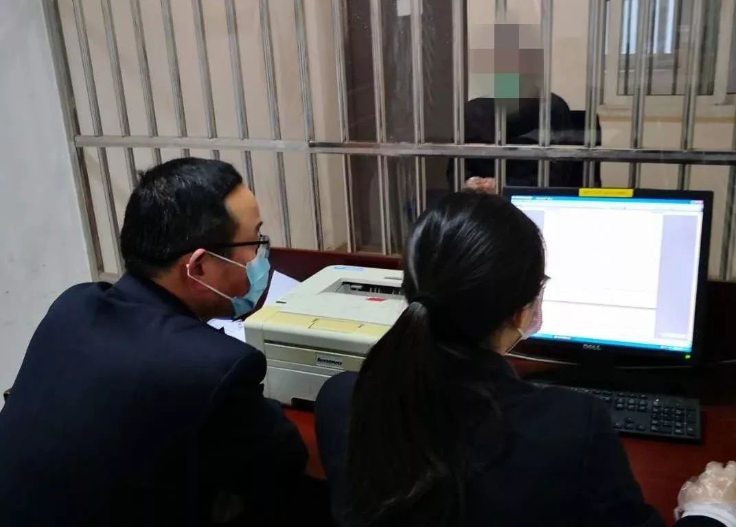 檢察官提審犯罪嫌疑人