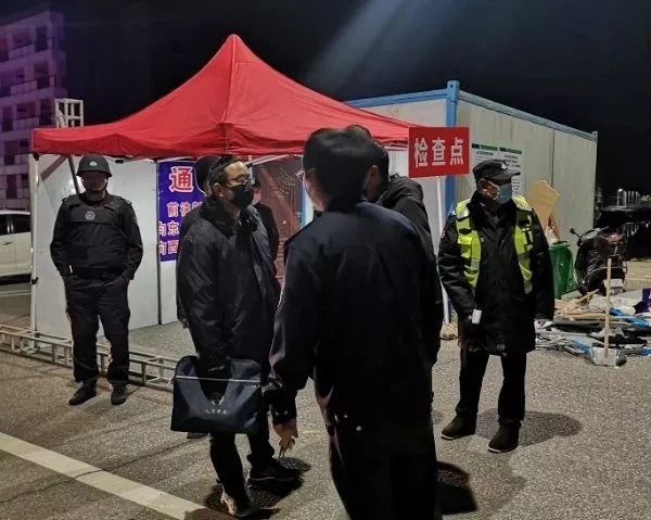 檢察官深入案發現場