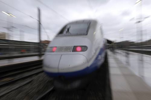 图为阿尔斯通公司设计生产的法国高速列车TGV。新华社/美联