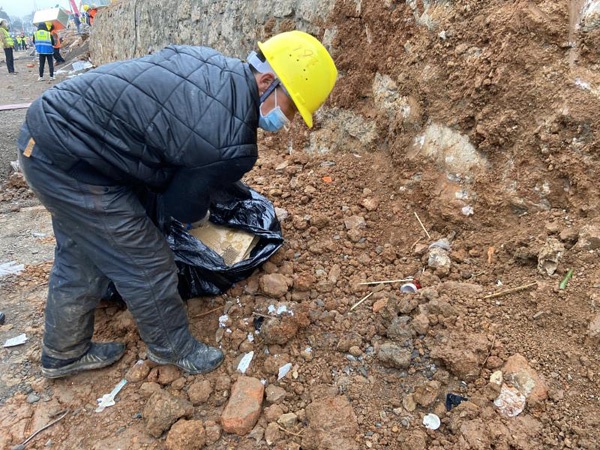 院区有专人负责清理垃圾