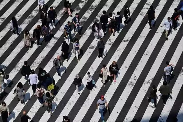 日本承认病毒扩散，感染者可能暴增到12万！最可怕