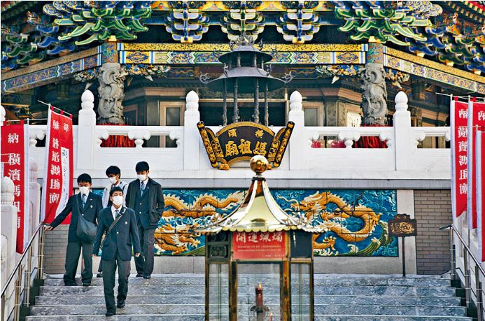 日本承认病毒扩散，感染者可能暴增到12万！最可怕