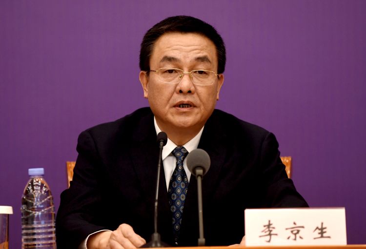 公安部治安管理局局長李京生回答記者提問。