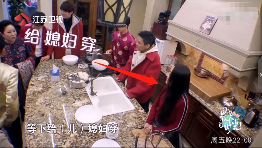 他俩的这波迷惑行为冲击力太大了!
