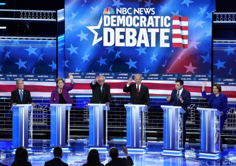  ����ʱ��2��19�գ�������������ͳ��ѡ���ڻ�������˹Τ��˹�����Ļ��ŦԼǰ�г��������̲�¡������һ���׶Ȳμӱ��ۡ� ��������̨�������� ͼ