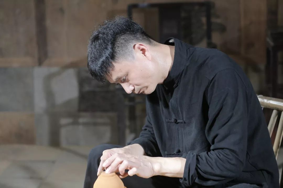 70后大叔花20年,复原失传800年绝技,一只茶盏映出宇宙星河