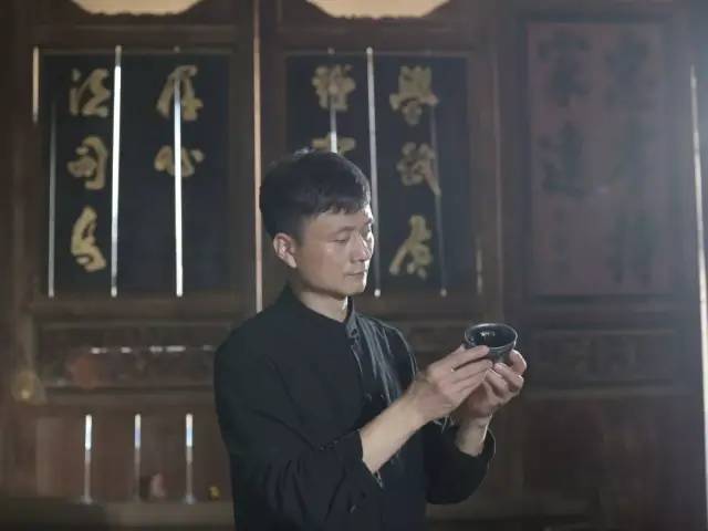 70后大叔花20年,复原失传800年绝技,一只茶盏映出宇宙星河