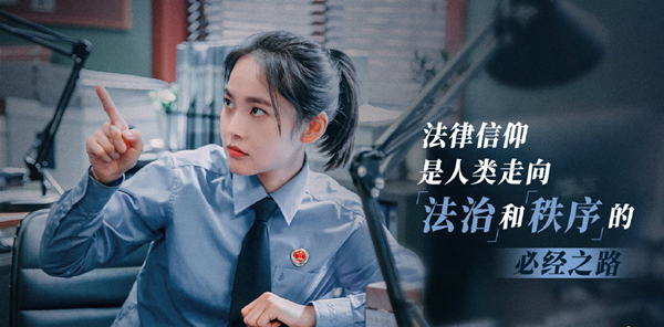 老实说,《决胜法庭》和《精英律师》没什么不同