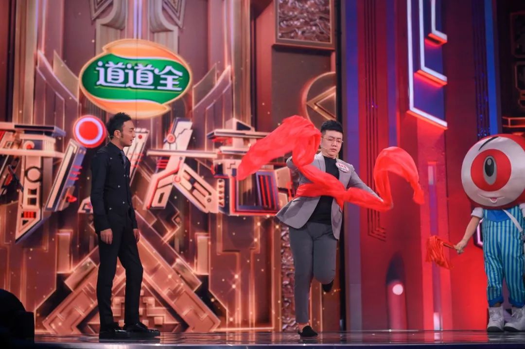 没学过播音,没学过音乐,他坚持追梦20年成为电台主持人