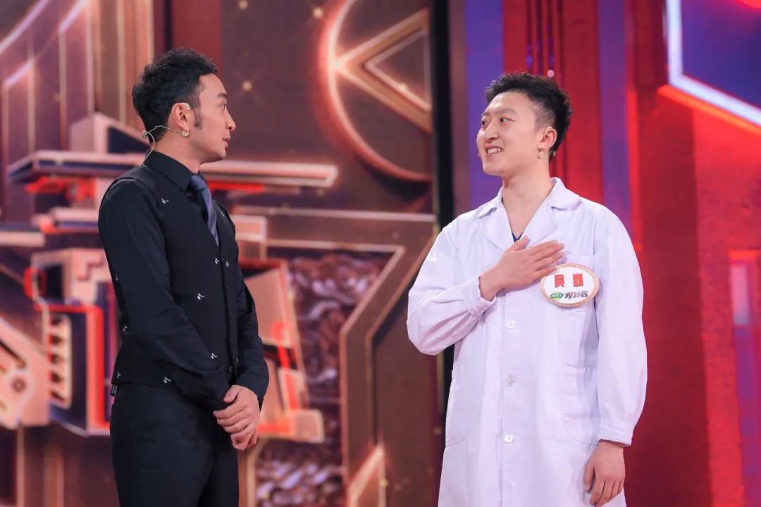 没学过播音,没学过音乐,他坚持追梦20年成为电台主持人