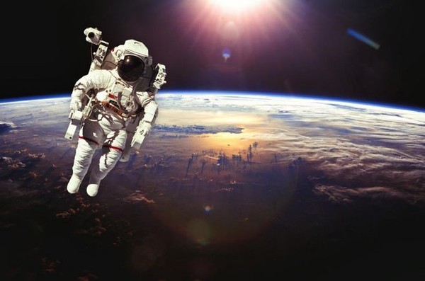 太空探索的盲点：宇航员们的生理需求该怎么解决？