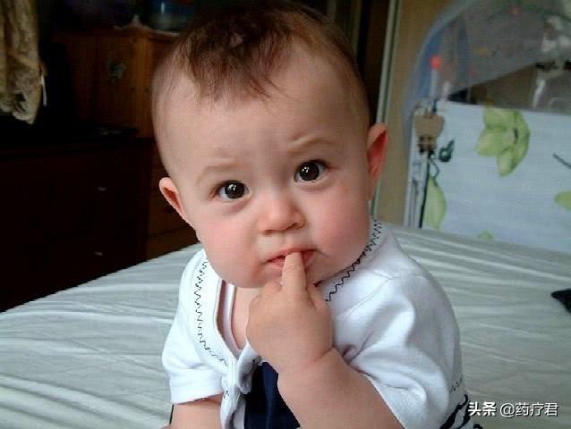 宝宝皮肤经常发红又瘙痒?可能是干性湿疹,妈妈应该这样做