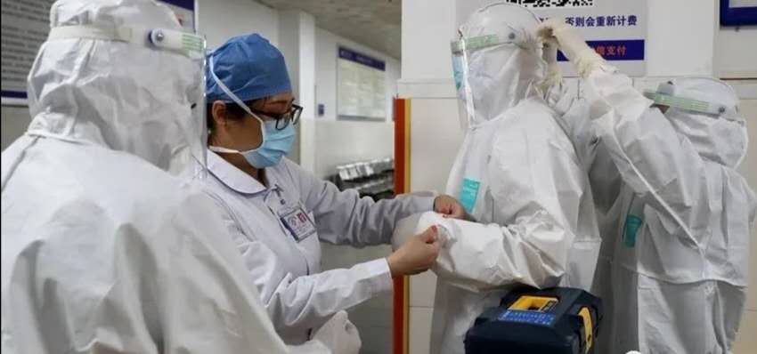 防疫暖新闻丨妻子一线战“疫” 丈夫煲鸡粥送温暖