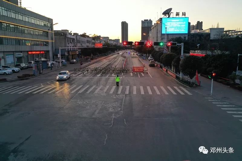 走上不归路: 忠告各位:文化路,新华路,乱窜走上不归路! 忠告各位:文化路,新华路,乱窜走上不归路!