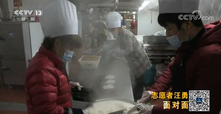 被公司“连升三级”的快递小哥,过去一个月到底做了什么?