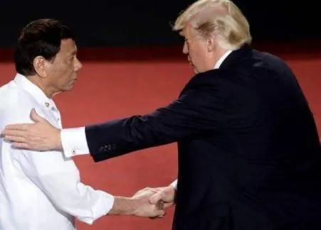 杜特尔特此举骗过了全世界,难怪不怕被美制裁,有一张底牌!