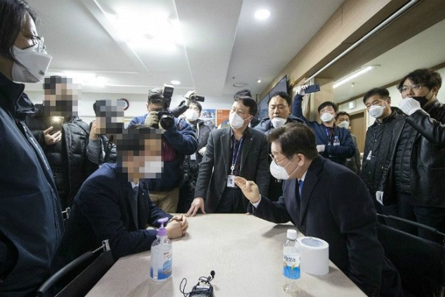 不配合？韩国京畿道政府“强闯”新天地总部索