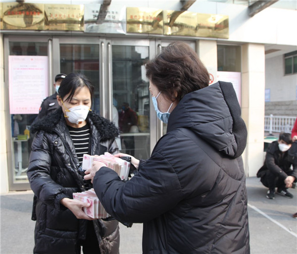 助3000残疾人就业,“残梦”英雄大面积烧伤后受郑州慈善救助