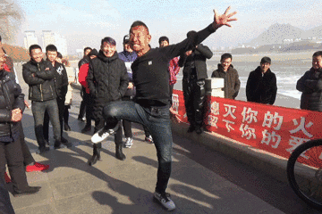 奥利给大叔:我不是小丑,我也想体面地活着