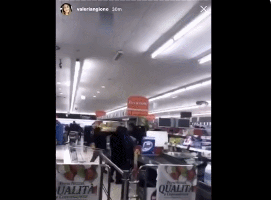 中国老人因疫情在意大利遭殴打 意歌手怒扇施暴