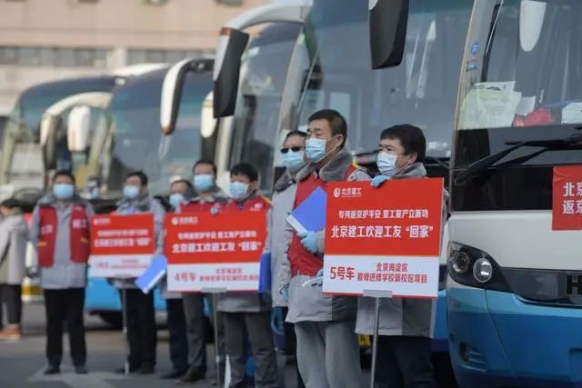 开车840公里去武汉!男护士日夜兼程去“应聘” | 中国交通新闻