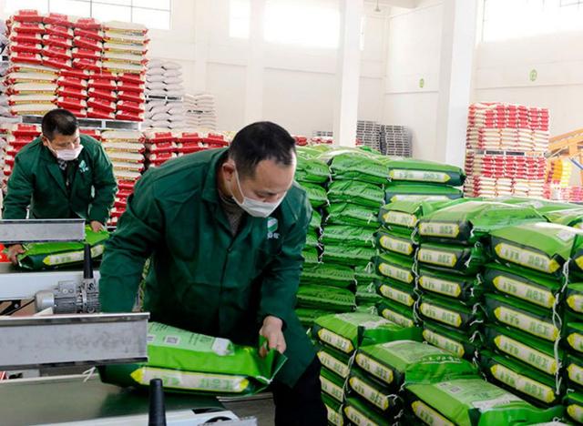 国有难,我请战,战必胜!中粮捐7.52亿、蒙牛6.7亿、牧原2亿······为中国农企点赞