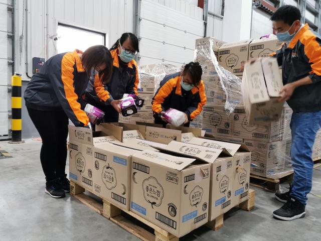 天猫国际联合海外商家募集安心裤和卫生棉,捐助湖北8家医院