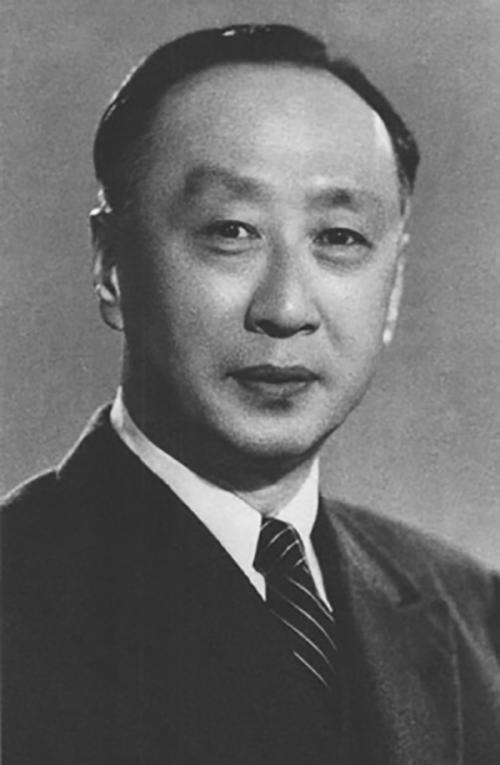 马连良、梅兰芳因戏结缘,戏里戏外惺惺相惜,两家人也情谊深厚