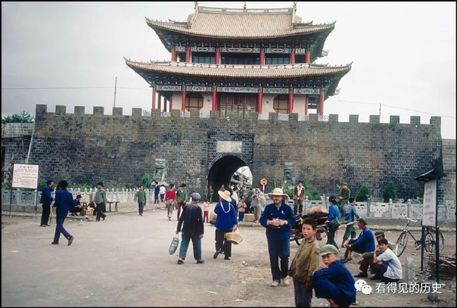 1984年的云南大理 古老的城墙 还有那美丽的白族姑娘