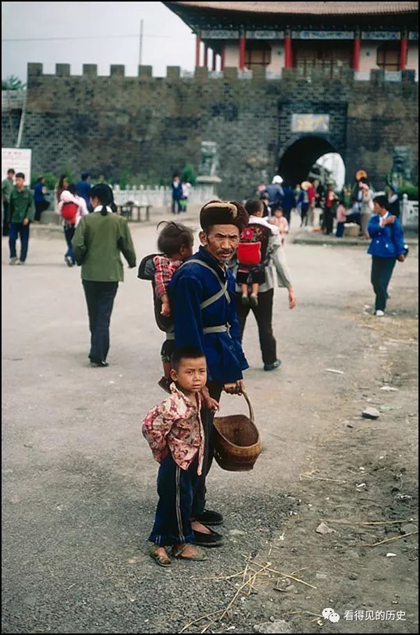 1984年的云南大理 古老的城墙 还有那美丽的白族姑娘