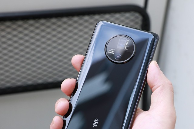 哪个手机拍视频防抖 d4dd-ipzreix1854618.jpg