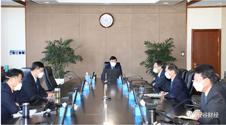 伊利股份董事长_伊利股份(2)