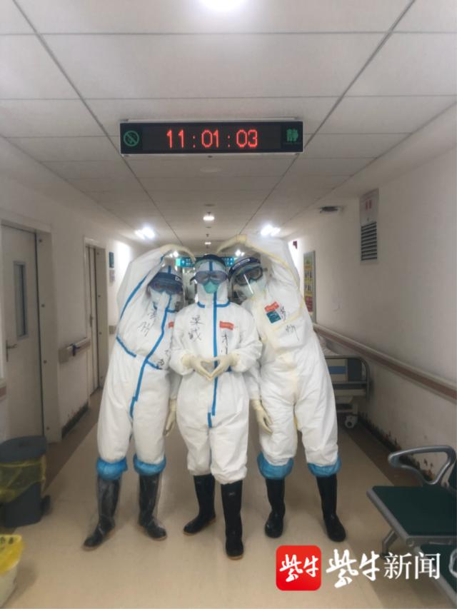 连线湖北|整建制接管病区第一天,是这个“超人”和爱人领证两周年纪念日