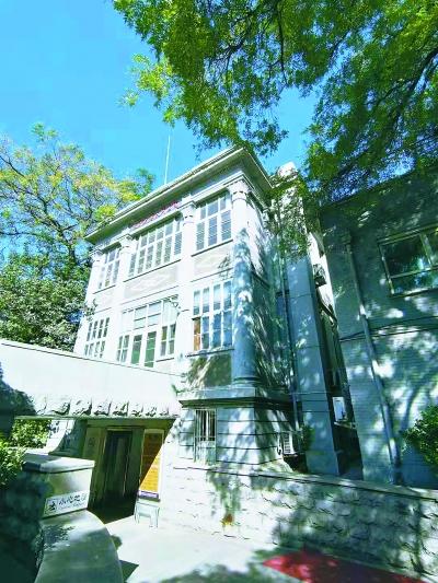 ▍伍连德创办的中央医院旧址,现为北京大学人民医院白塔寺院区