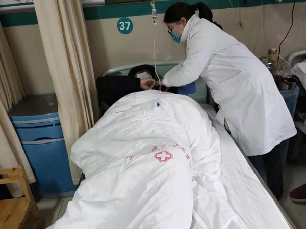  高晓芳在工作中。云阳警方供图