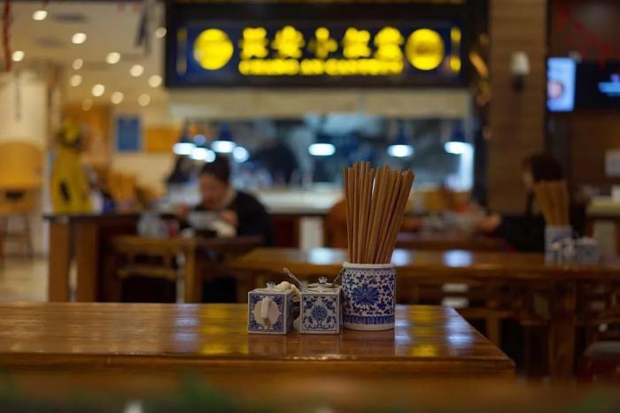 （客流量大幅减少）