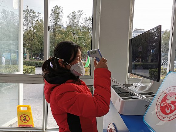 自助发热初筛工作站。图片来源：钛米机器人