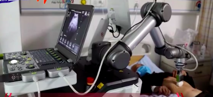 机器人远程为疑似新冠肺炎患者诊疗。图片来源：浙江之声