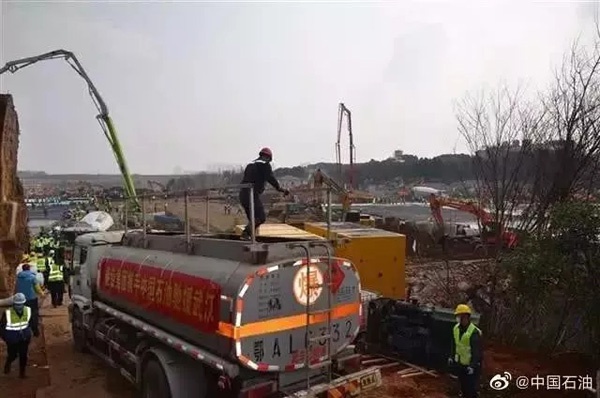 对照《火神山建设不完全手册》,如何10天建一座医院