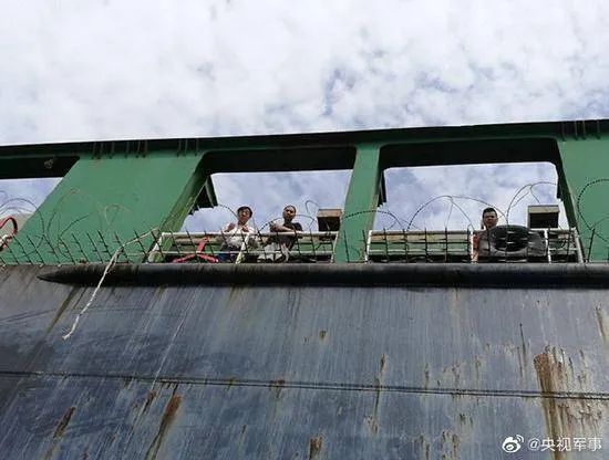 中国货轮遇海盗,尼日利亚海军驰援,船员全部无恙