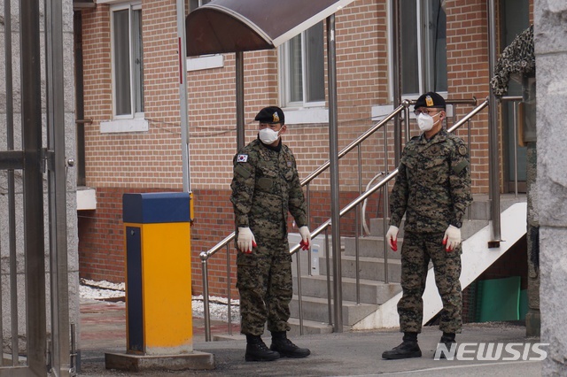 韩国军人确诊病例增至37例 大邱一空军干部感染