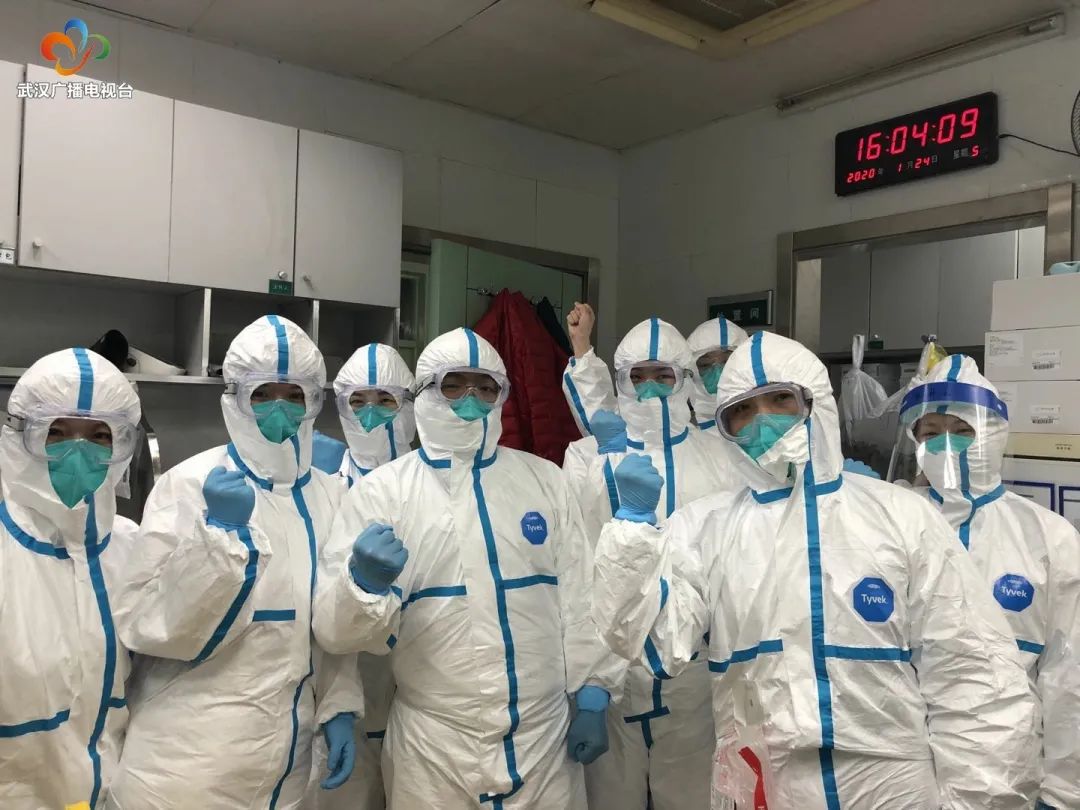 武汉抗疫巾帼英雄榜 | 同济医院急诊科严丽: 疫情就是